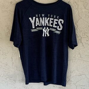 New York Yankees MLB Majestic Brand Navy Blue Short Sleeve T-Shirt Mens L NEW